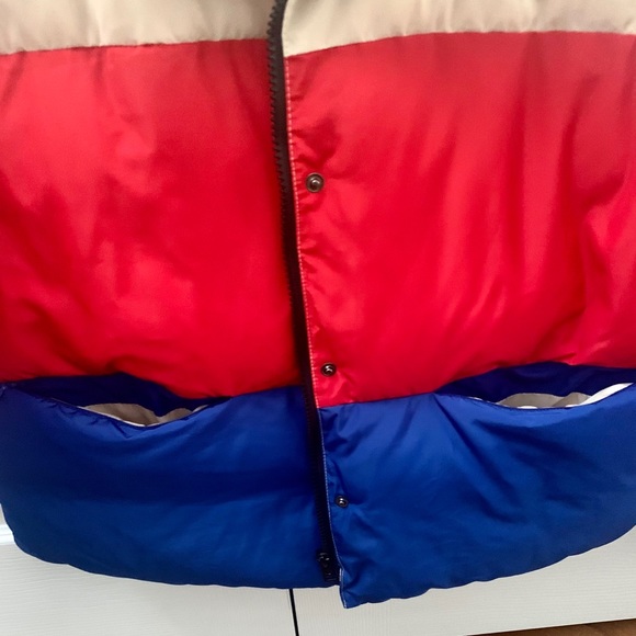 ✨❤️Champion size XS puffer jacket- offers welcomed!!❤️✨ - Picture 4 of 5